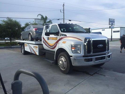 KW Wrecker Service | Palm Beach | Palm City | Florida | Towing Service | Flatbed Service | Heavy Duty Towing | Roadside Assis...