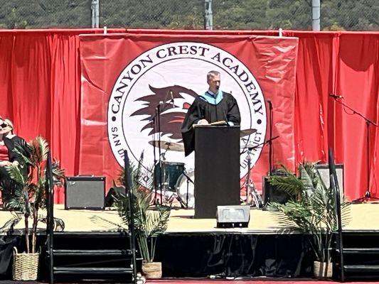 Principal Killeen addressing the graduates and audience