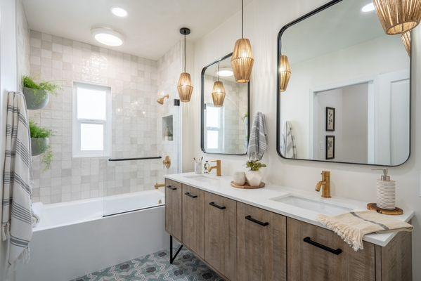 Bathroom design. WINNER... HOUZZ TOP BATHROOM OF 2022!