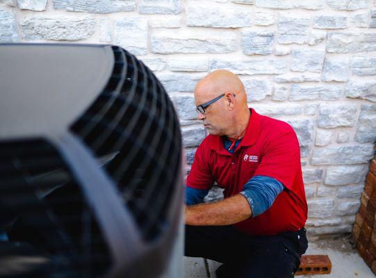 Reddi HVAC technicians install and repair all brands of heating and cooling equipment. Serving Derby, Andover and the WIchita, KS area.