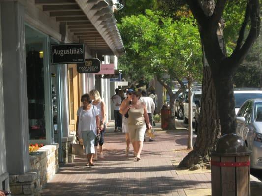 Extensive experience with tourism & local marketing comes from many years spent representing Carmel Plaza in downtown Carmel.