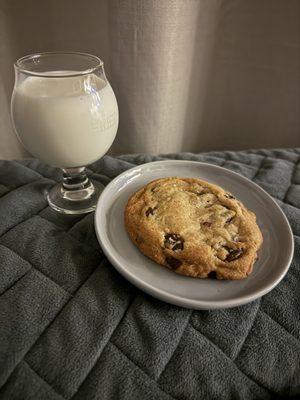 We froze the leftover cookies from the wedding and throw them in the oven to reheat whenever we want them. BEST COOKIES EVER