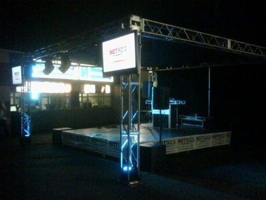 Our truss with flatscreens at a concert event