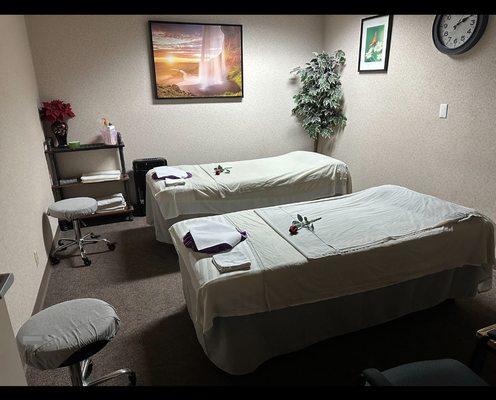 Private Rooms - Dual Massage Tables