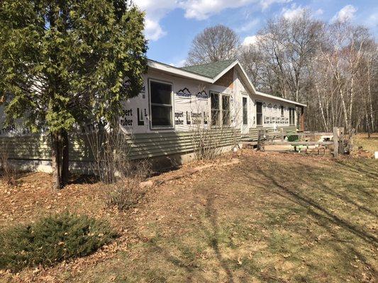 Siding starting to look good.