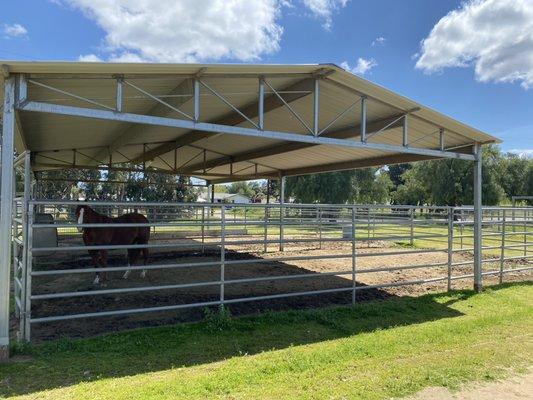 Horse shelter