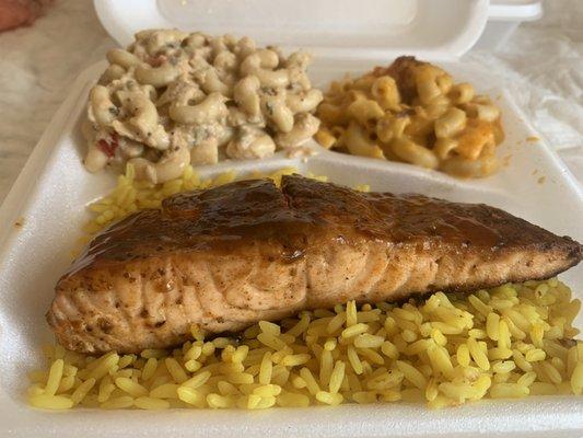 Small Honey Glazed Grilled Salmon with Mac and Cheese and Seafood Salad