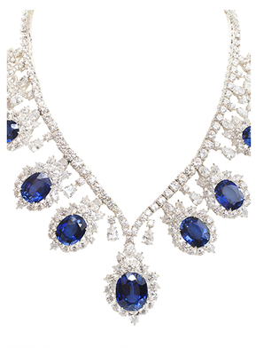 We specialize in buying large diamonds either loose or within necklace or jewelry pieces.