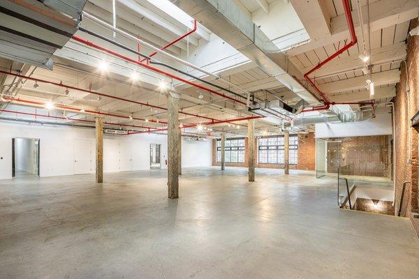 Our spacious, versatile space in an industrial loft in Greenpoint, Brooklyn can host up to 350 guests in its 6,000 square foot open space.