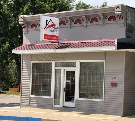 Midtown Realty Office - Main St Janesville, Iowa