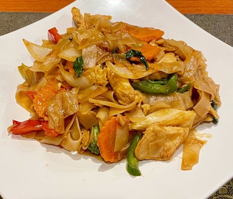 Chicken Drunken Noodle