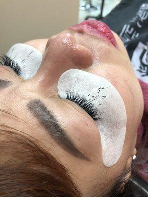 Classic natural lashes extensions