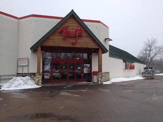 The entrance to the liquor department where a guy can get Rhinelander Shorties!