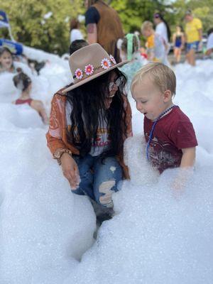 Back to School Cookout "Hippie" Theme wasn't complete without a Foam Party from Foamfabulous!