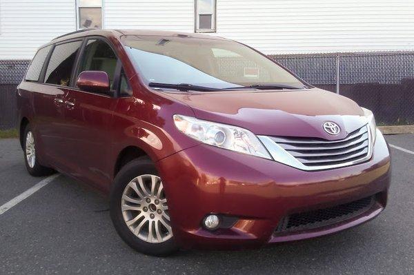 2016 Toyota Sienna XLE