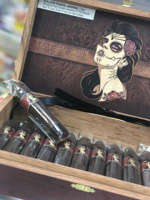 drew estate leather rose cigar