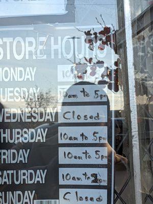 Store hours