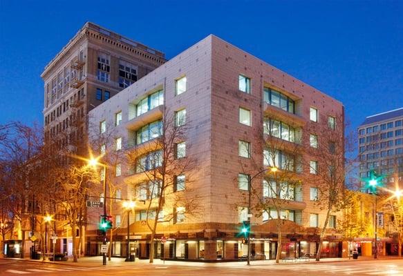 Founders Floor is right next to VTA Lightrail and the Santa Clara Station.  Caltrain is only 4 blocks away.