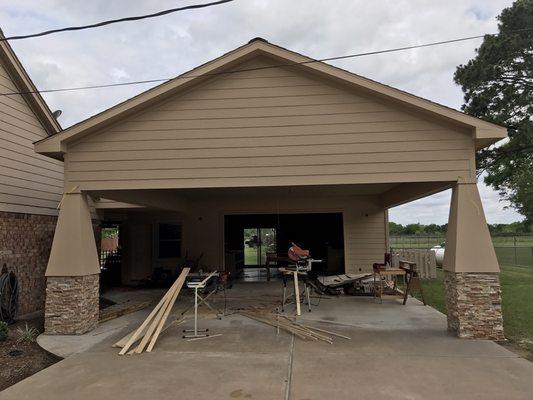 New garage in Manvel turned into game room