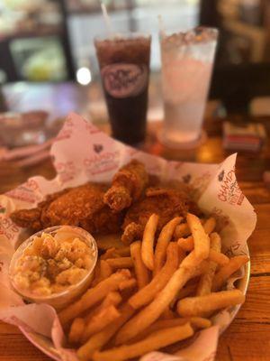 3 piece dark meat fried chicken basket w/ mac n cheese and French fries.