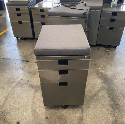 Fully Brand rolling pedestal storage file cabinets (alloy)