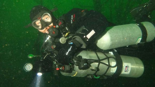 Sidemount Tech diving at lake jocassee