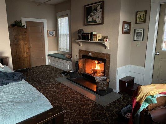 In-room fireplaces available