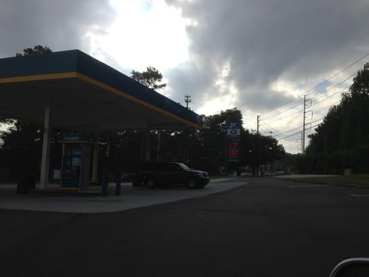 Valero sign