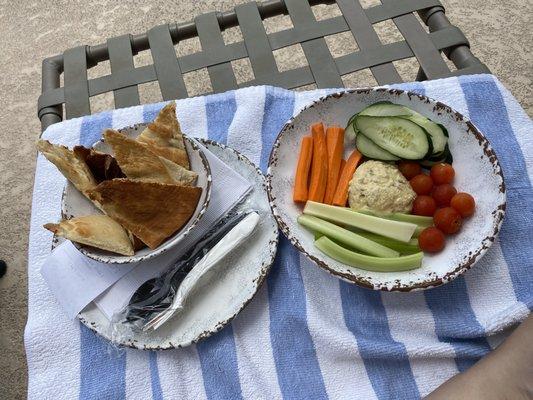 Green chili hummus plate with fry bread