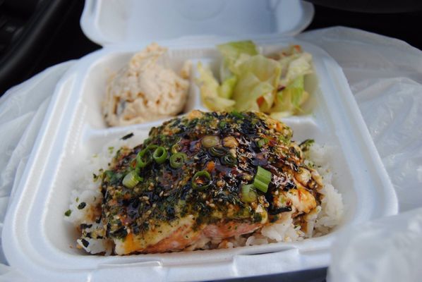 Baked furikake salmon