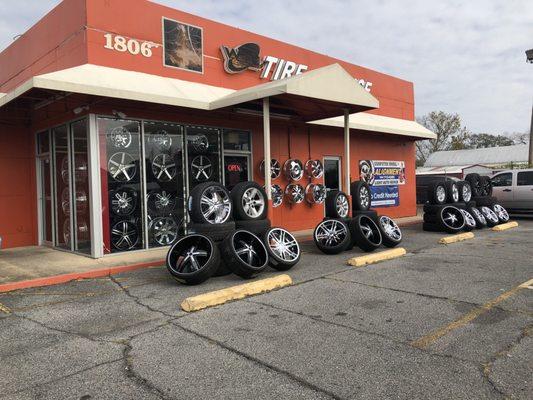 Wheels, Tires, & Storefront