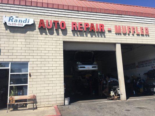 Randi auto repair shop