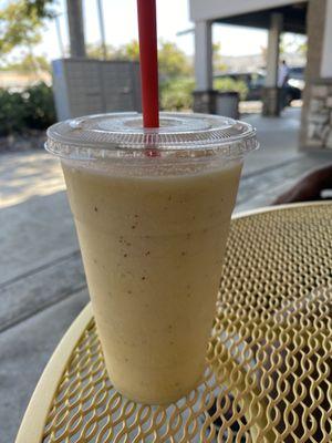 Piña colada smoothie