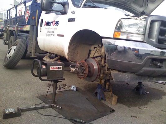 Machining Rotor On-The-Truck. Ford F-550