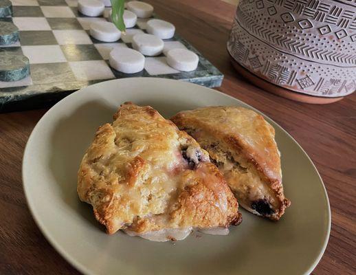 Sourdough lemon blueberry scones