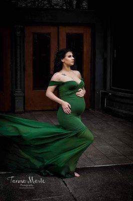 Mothers should feel like a goddess when having their maternity sessions.