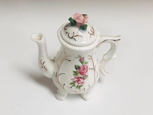 Teapot vintage