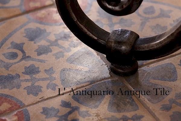 Antique Reclaimed Cement Tiles
Old World Charm