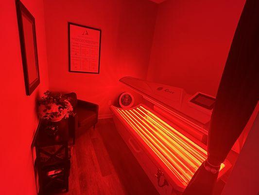 Red light therapy is a treatment that uses specific wavelengths of red light to promote healing, reduce inflammation & improves skin health.