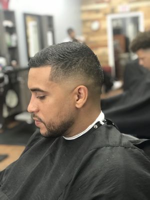 Low/mid skin fade