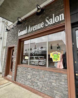 Grand Avenue Salon