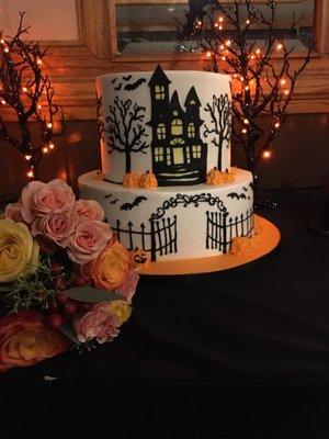 Cake table at our Hallowedding