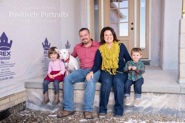 Medina, Ohio photographer specializing in senior and family photos. Positively Portraits turns genuine moments into memories!