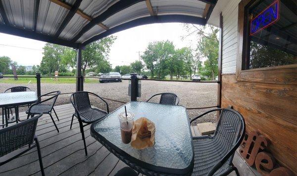 Nice patio to sit outside and eat the caprese Sandwich and drink iced coffee!