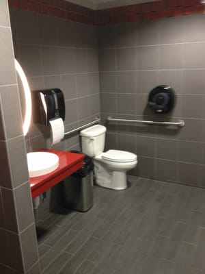 nice bathroom.  automatic trash can too.  sweet