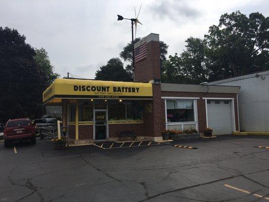 Storefront of Commerce Township location