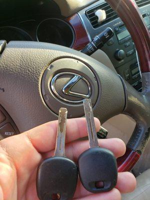 LEXUS.Right Choice Locksmith duplicate Car keys or New Keys