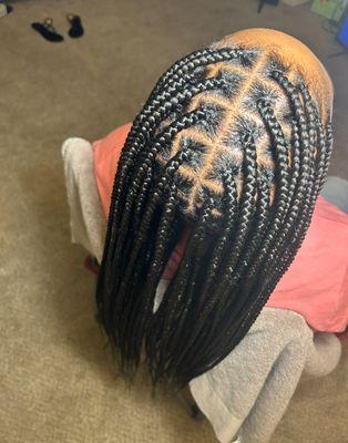 KNOTLESS BRAIDS