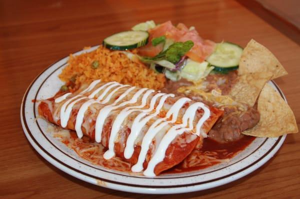 Que tal unas enchiladitas rojas de pollo.  Al estilo guadalajara Xpress.