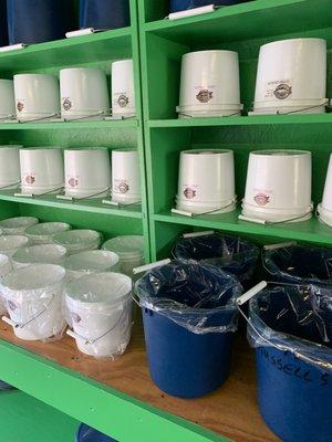 We provide buckets with liners, but you can also bring your own picking bucket.